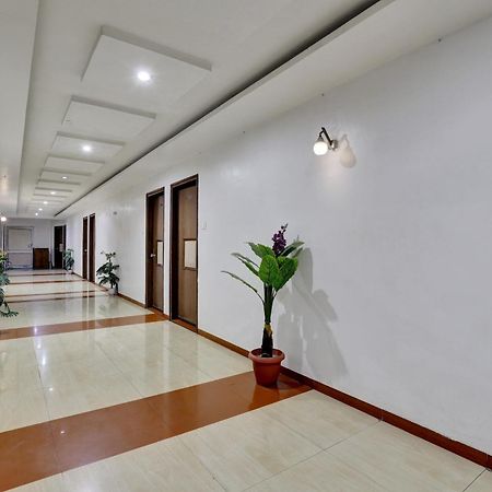 Collection O 82926 Hotel Royal Plaza Ahmedabad Exterior photo